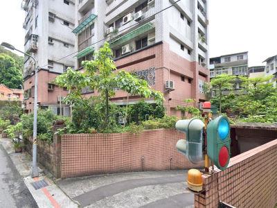台北內湖法拍大樓-1