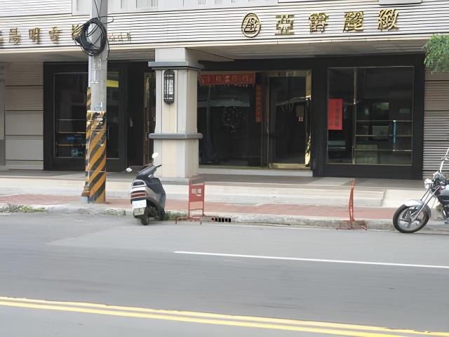 中壢拍賣大樓-2