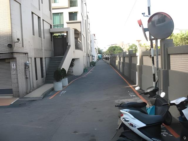 桃園平鎮法拍大樓-2