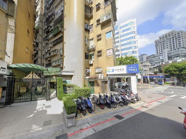 台北信義區拍賣大樓-4