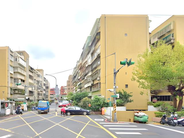 台北萬華拍賣大樓-1